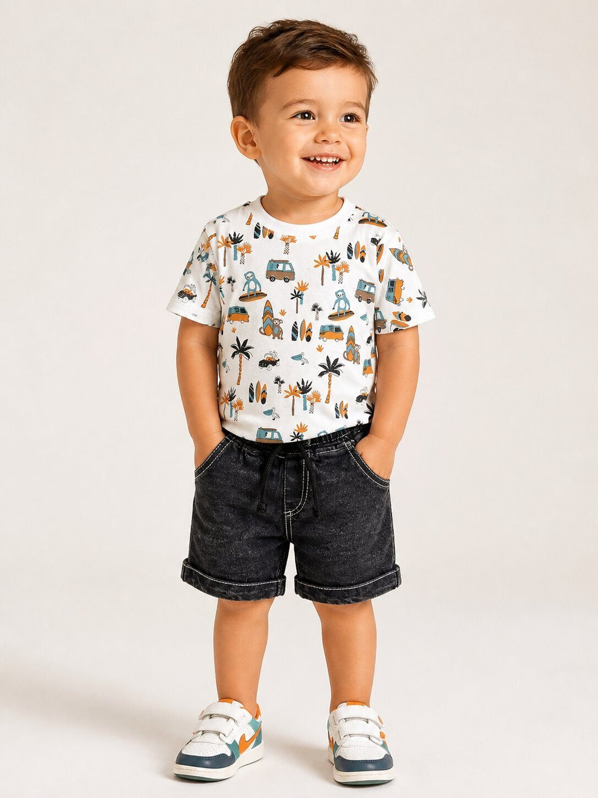 Travel White Shorts Set – Boy (Travel Motif Top)