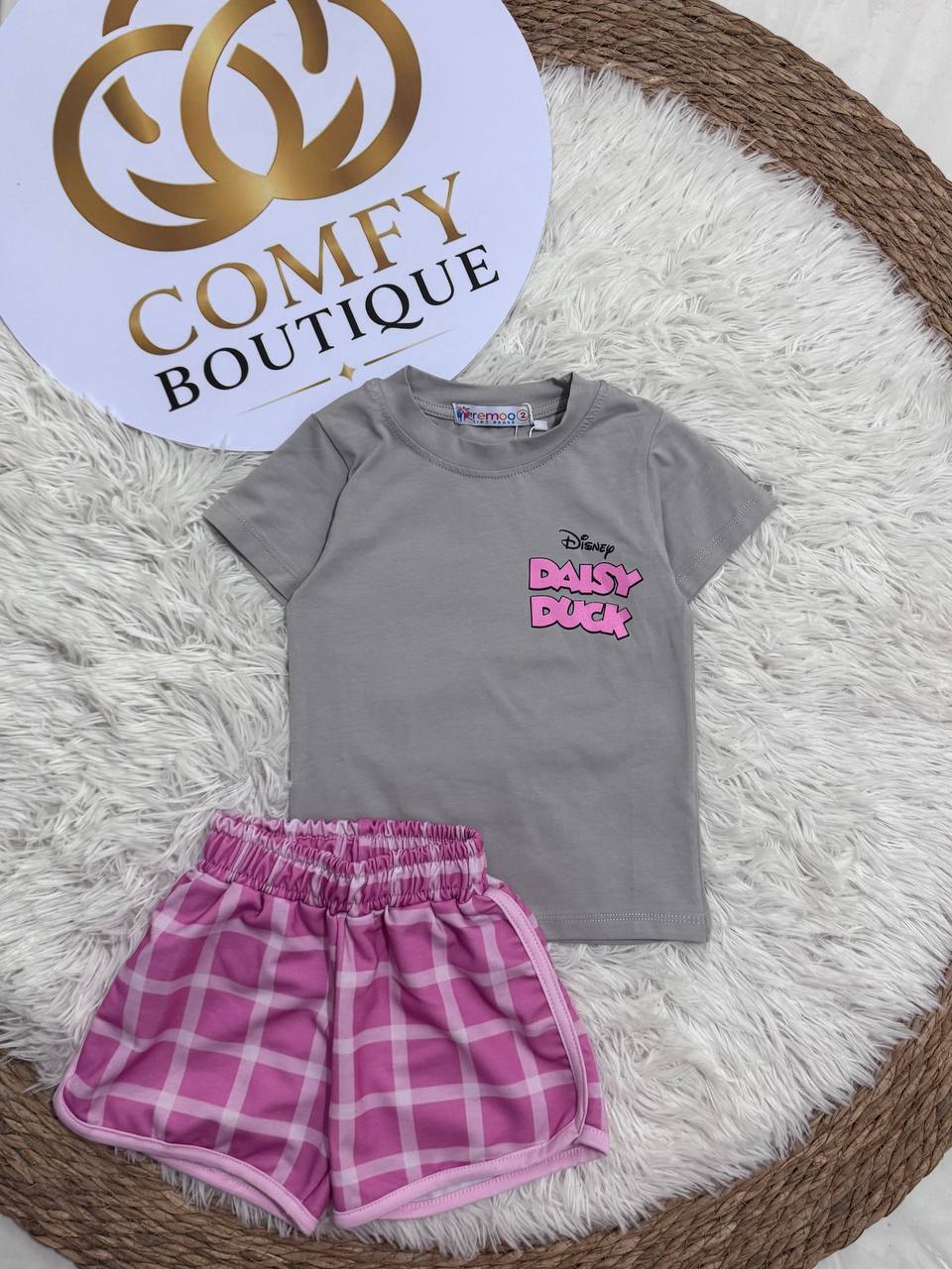 Girls’ Disney Daisy Duck Summer Outfit – Grey T-Shirt & Pink Check Shorts Set | Soft Cotton |RM012G