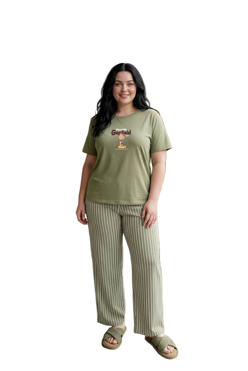 Women’s Plus Size Garfield Cotton Pajama Set – Olive Green Short Sleeve Lounge Set with Striped Pants |SM9181