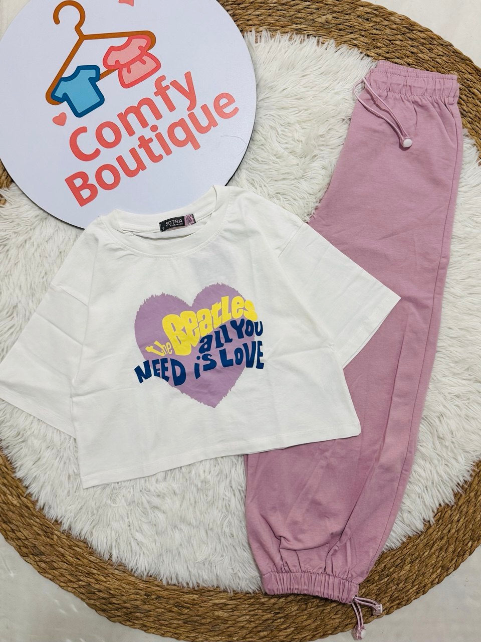 Girls’ Oversized Heart Print Top & Wide-Leg Pants Set – White & Pink Casual Outfit