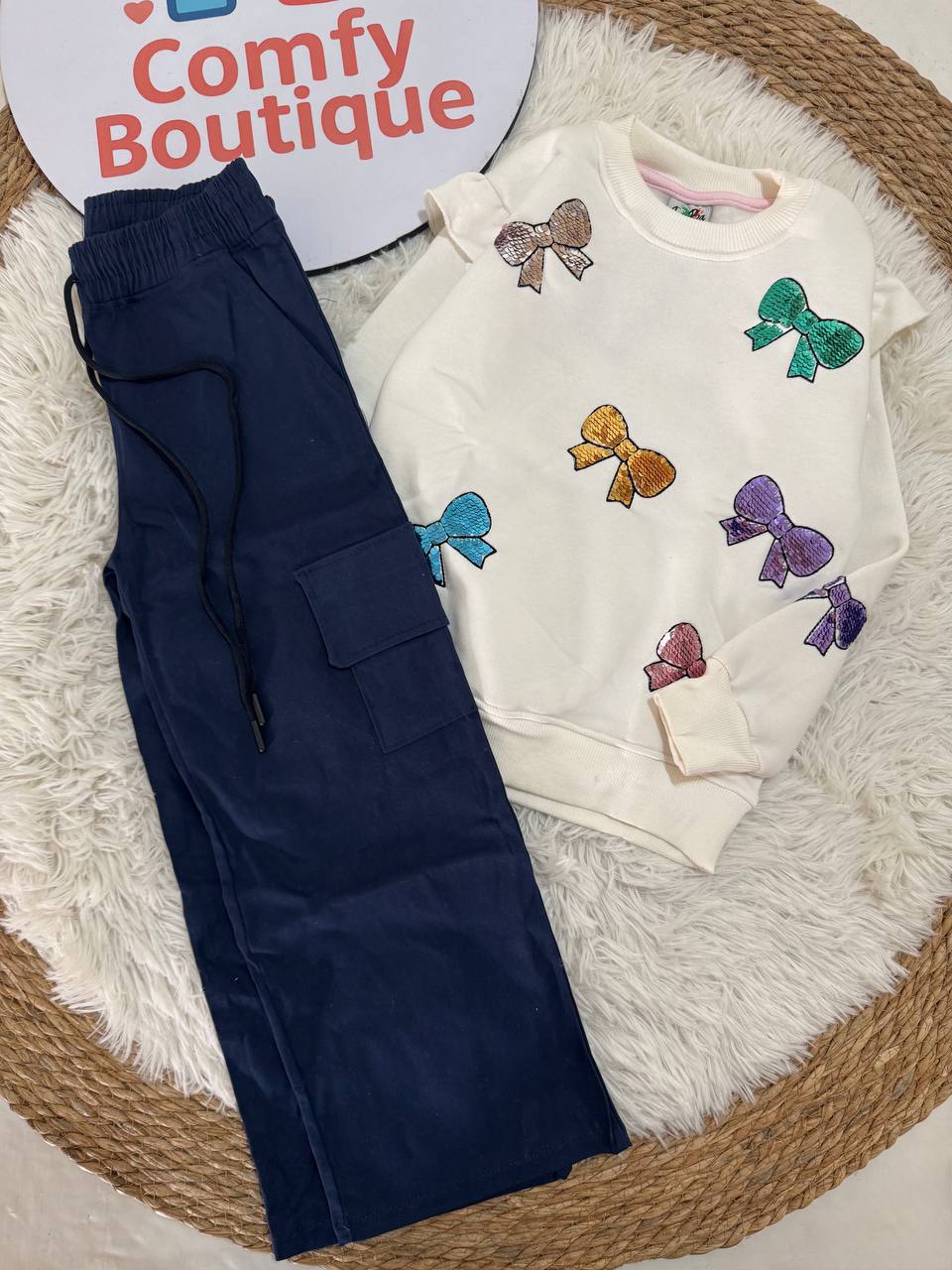 Girls’ Butterfly Embellished Sweatshirt & Navy Wide Leg Cargo Pants Set – Casual Kids Outfit, Long Sleeve |ZU313