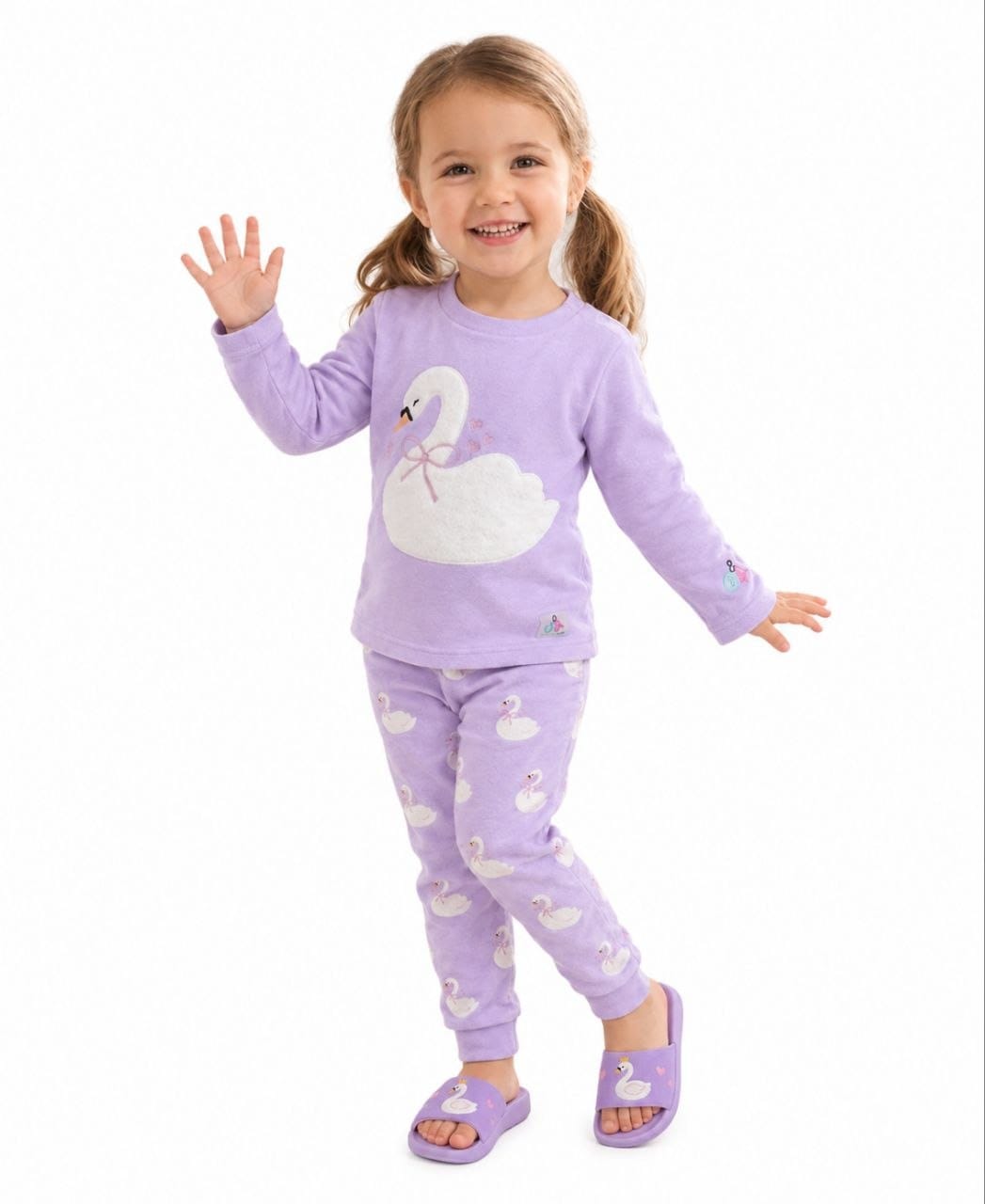 Girls’ Swan Print Pajama Set with Matching Slippers : NT1-003G